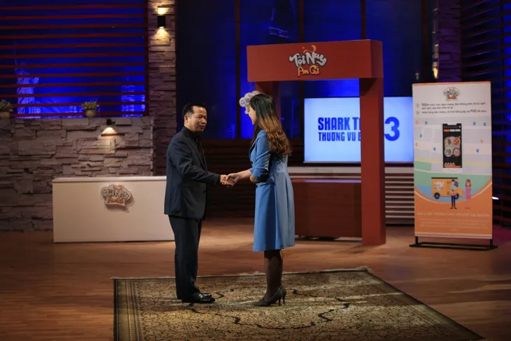 Shark Tank Việt Nam: Mới ngồi ghế nóng, Shark Bình đã cá cược 2,5 tỷ đồng với nữ startup - Ảnh 7. Shark Tank Việt Nam: Mới ngồi ghế nóng, Shark Bình đã cá cược 2,5 tỷ đồng với nữ startup - Ảnh 7.