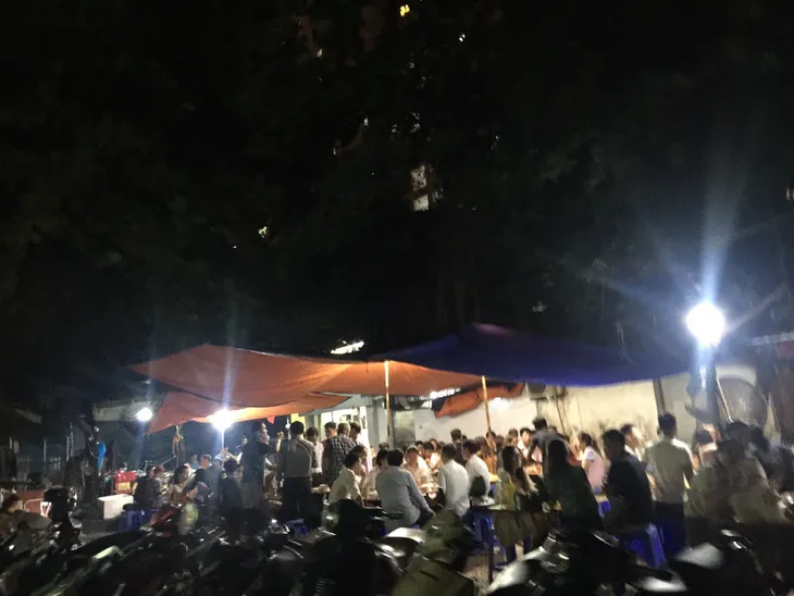 Hà Nội: Bất cập trong việc cải tạo sân chơi chung cho tập thể - Ảnh 5. Hà Nội: Bất cập trong việc cải tạo sân chơi chung cho tập thể - Ảnh 5.