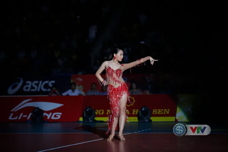 Ảnh: Những khoảnh khắc ấn tượng trong Lễ khai mạc Giải bóng chuyền nữ Quốc tế VTV Cup Tôn Hoa Sen 2019 - Ảnh 5. Ảnh: Những khoảnh khắc ấn tượng trong Lễ khai mạc Giải bóng chuyền nữ Quốc tế VTV Cup Tôn Hoa Sen 2019 - Ảnh 5.