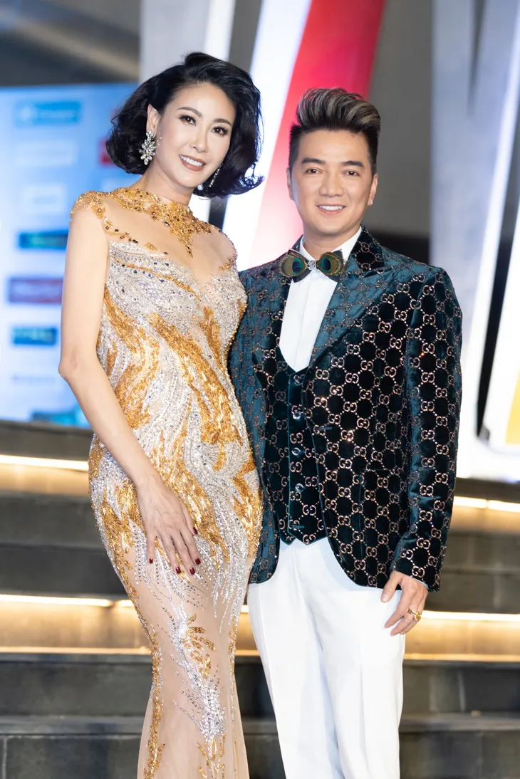 Dàn sao đổ bộ thảm đỏ hoành tráng của Chung kết Hoa hậu thế giới Việt Nam 2019 - Ảnh 6. Dàn sao đổ bộ thảm đỏ hoành tráng của Chung kết Hoa hậu thế giới Việt Nam 2019 - Ảnh 6.
