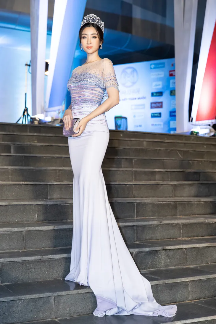 Dàn sao đổ bộ thảm đỏ hoành tráng của Chung kết Hoa hậu thế giới Việt Nam 2019 - Ảnh 2. Dàn sao đổ bộ thảm đỏ hoành tráng của Chung kết Hoa hậu thế giới Việt Nam 2019 - Ảnh 2.