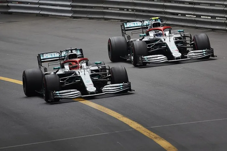 Đua xe F1: Mercedes gia hạn hợp đồng với Valtteri Bottas cho mùa giải 2020 - Ảnh 2. Đua xe F1: Mercedes gia hạn hợp đồng với Valtteri Bottas cho mùa giải 2020 - Ảnh 2.