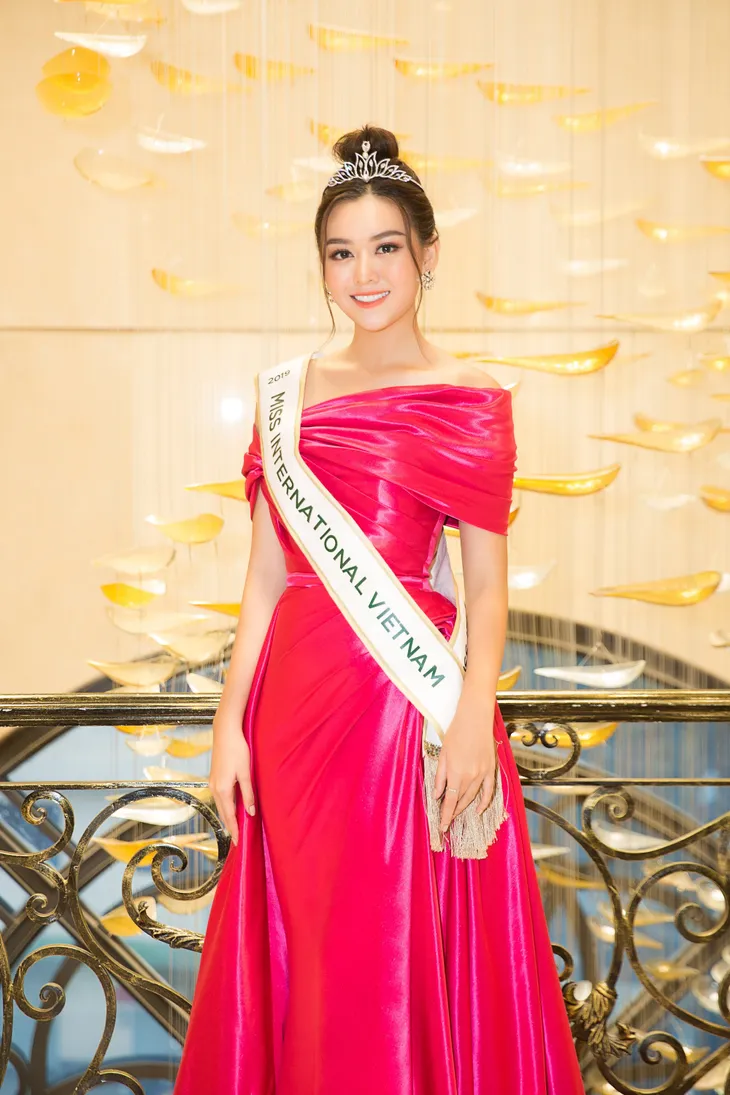 Á hậu Tường San đại diện Việt Nam dự thi Hoa hậu Quốc tế 2019 - Ảnh 4. Á hậu Tường San đại diện Việt Nam dự thi Hoa hậu Quốc tế 2019 - Ảnh 4.