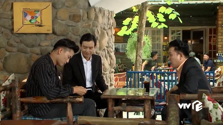 Đánh cắp giấc mơ - Tập 26: Chiếm hết tài sản của Bình, Hải Vân đá anh sang cho Khánh Quỳnh - Ảnh 4. Đánh cắp giấc mơ - Tập 26: Chiếm hết tài sản của Bình, Hải Vân đá anh sang cho Khánh Quỳnh - Ảnh 4.