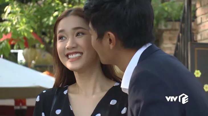 Đánh cắp giấc mơ - Tập 26: Chiếm hết tài sản của Bình, Hải Vân đá anh sang cho Khánh Quỳnh - Ảnh 1. Đánh cắp giấc mơ - Tập 26: Chiếm hết tài sản của Bình, Hải Vân đá anh sang cho Khánh Quỳnh - Ảnh 1.