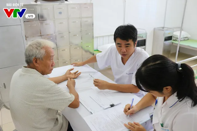 Giúp người dân phát hiện sớm các bệnh lý thận, tiết niệu, nam khoa - Ảnh 3. Giúp người dân phát hiện sớm các bệnh lý thận, tiết niệu, nam khoa - Ảnh 3.