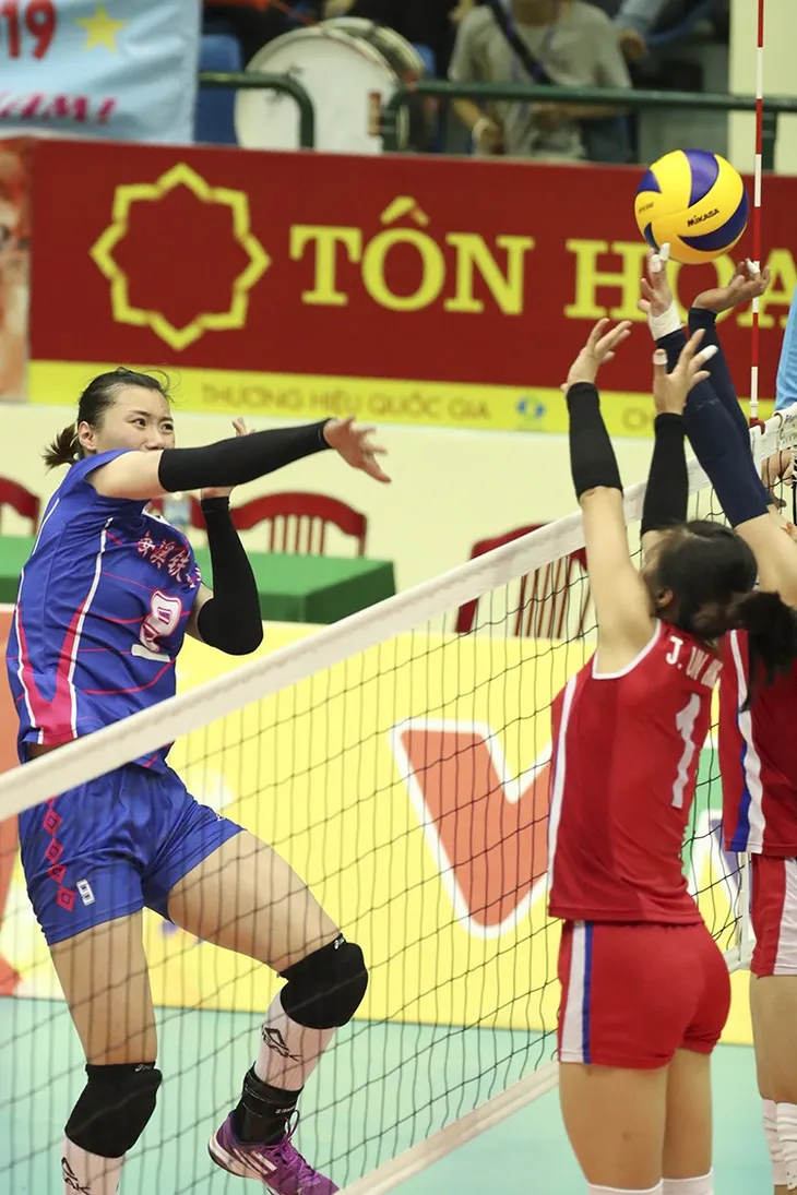 Ảnh VTV Cup 2019: Tung đội hình mạnh nhất, CHDCND Triều Tiên thắng nhàn Phúc Kiến Trung Quốc - Ảnh 1. Ảnh VTV Cup 2019: Tung đội hình mạnh nhất, CHDCND Triều Tiên thắng nhàn Phúc Kiến Trung Quốc - Ảnh 1.