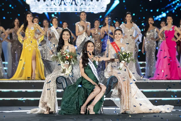 VIDEO: Khoảnh khắc Lương Thùy Linh đăng quang Hoa hậu thế giới Việt Nam 2019 - Ảnh 5.
