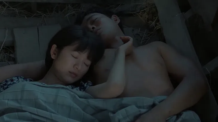 Bán chồng - Tập 5: Bị cả xóm bắt gặp ngủ với nhau, Vui quyết định cưới Nương gấp - Ảnh 2. Bán chồng - Tập 5: Bị cả xóm bắt gặp ngủ với nhau, Vui quyết định cưới Nương gấp - Ảnh 2.