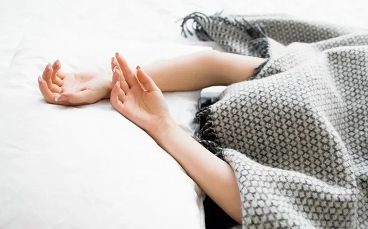 Những thói quen khi ngủ gây hại cho sức khỏe - Ảnh 7. Những thói quen khi ngủ gây hại cho sức khỏe - Ảnh 7.