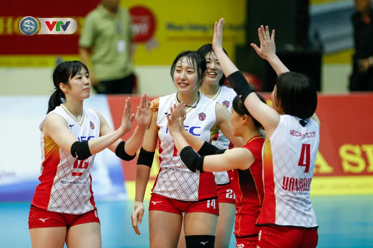 ẢNH: Những khoảnh khắc ấn tượng trong ngày thi đấu thứ 4 VTV Cup Tôn Hoa Sen 2019 - Ảnh 16. ẢNH: Những khoảnh khắc ấn tượng trong ngày thi đấu thứ 4 VTV Cup Tôn Hoa Sen 2019 - Ảnh 16.