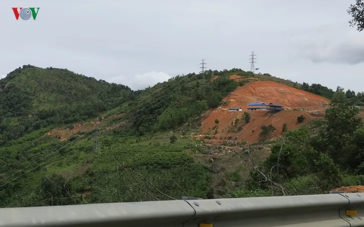 Bình Thuận: Khẩn trương xử lý các trạm dừng chân trái phép trên đèo Đại Ninh - Ảnh 5. Bình Thuận: Khẩn trương xử lý các trạm dừng chân trái phép trên đèo Đại Ninh - Ảnh 5.