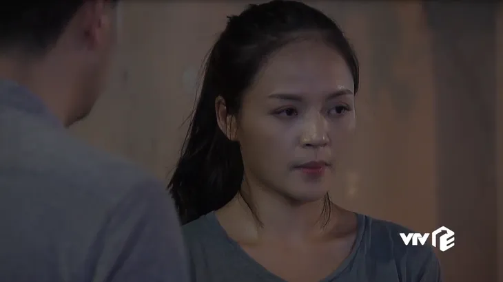 Về nhà đi con: Quốc (Tuấn Tú) sập cầu tán Huệ (Thu Quỳnh) chỉ vì hành động này của con trai - Ảnh 3. Về nhà đi con: Quốc (Tuấn Tú) sập cầu tán Huệ (Thu Quỳnh) chỉ vì hành động này của con trai - Ảnh 3.
