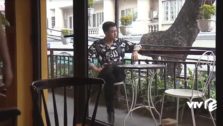Về nhà đi con - Tập 83: Vừa bỏ lên chùa, ông Sơn đã được các con rồng rắn đến rước về - Ảnh 2. Về nhà đi con - Tập 83: Vừa bỏ lên chùa, ông Sơn đã được các con rồng rắn đến rước về - Ảnh 2.