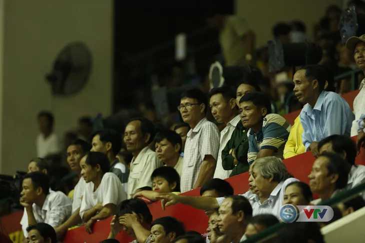 VTV Cup 2019: Bất chấp mưa lớn, người hâm mộ vẫn lấp kín nhà thi đấu tỉnh Quảng Nam - Ảnh 8. VTV Cup 2019: Bất chấp mưa lớn, người hâm mộ vẫn lấp kín nhà thi đấu tỉnh Quảng Nam - Ảnh 8.