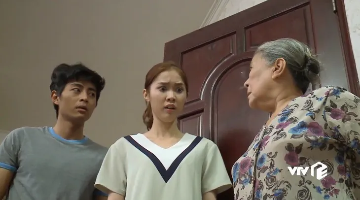 Đánh cắp giấc mơ - Tập 27: Không chỉ vu cho em dâu trộm hột xoàn, Thủy còn trơ trẽn lật bài ngửa với Khánh Quỳnh - Ảnh 9. Đánh cắp giấc mơ - Tập 27: Không chỉ vu cho em dâu trộm hột xoàn, Thủy còn trơ trẽn lật bài ngửa với Khánh Quỳnh - Ảnh 9.