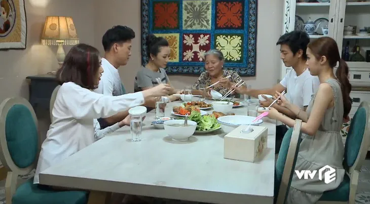Đánh cắp giấc mơ - Tập 27: Không chỉ vu cho em dâu trộm hột xoàn, Thủy còn trơ trẽn lật bài ngửa với Khánh Quỳnh - Ảnh 2. Đánh cắp giấc mơ - Tập 27: Không chỉ vu cho em dâu trộm hột xoàn, Thủy còn trơ trẽn lật bài ngửa với Khánh Quỳnh - Ảnh 2.