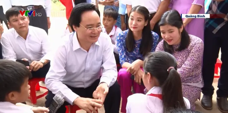 Quảng Bình hoàn thành khai giảng sau mưa lũ - Ảnh 1. Quảng Bình hoàn thành khai giảng sau mưa lũ - Ảnh 1.