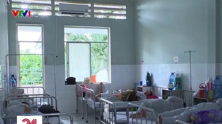 Lo ngại thiếu dịch cao phân tử cho bệnh nhân sốt xuất huyết nặng - Ảnh 1. Lo ngại thiếu dịch cao phân tử cho bệnh nhân sốt xuất huyết nặng - Ảnh 1.