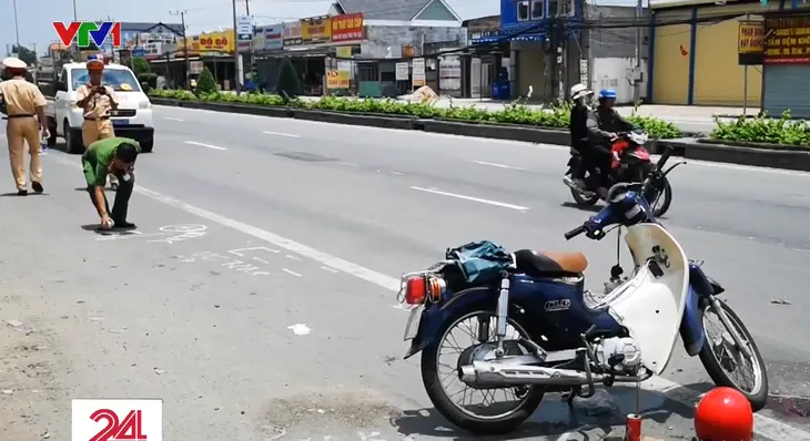 Tai nạn rình rập tại các điểm giao băng ngang quốc lộ - Ảnh 1. Tai nạn rình rập tại các điểm giao băng ngang quốc lộ - Ảnh 1.