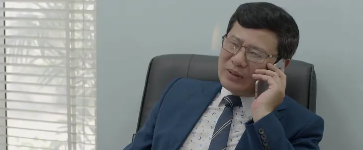 Những nhân viên gương mẫu - Tập 21: Liên bị chồng tát sấp mặt trước cổng cơ quan vì bắt quả tang đi với trai - Ảnh 6. Những nhân viên gương mẫu - Tập 21: Liên bị chồng tát sấp mặt trước cổng cơ quan vì bắt quả tang đi với trai - Ảnh 6.