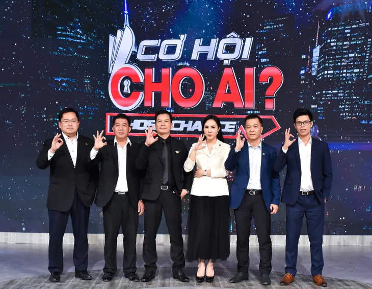 Cơ hội cho ai - Tập 1: Xuất hiện nhân vật khiến CEO Lưu Nga phải “chiến đấu tới cùng” - Ảnh 1. Cơ hội cho ai - Tập 1: Xuất hiện nhân vật khiến CEO Lưu Nga phải “chiến đấu tới cùng” - Ảnh 1.