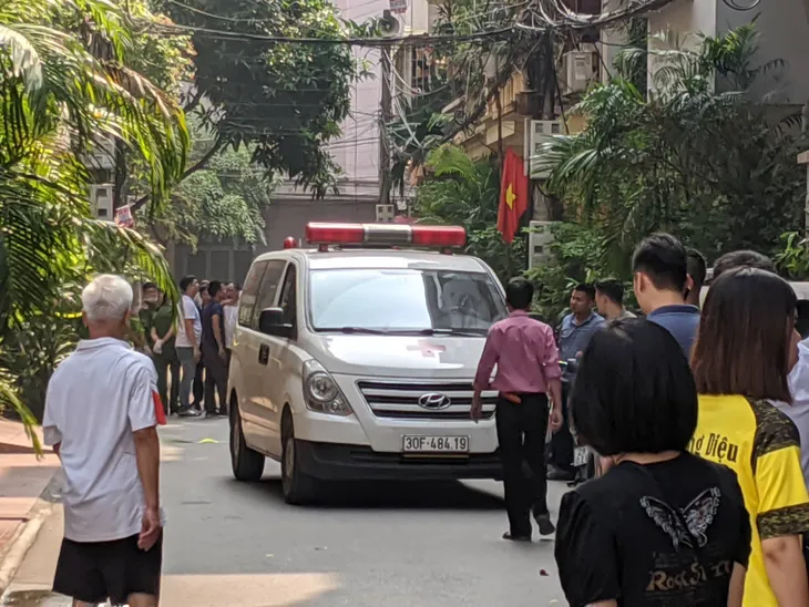 Hà Nội: Giết hại 2 nữ sinh, nam thanh niên nhảy lầu tự tử - Ảnh 1. Hà Nội: Giết hại 2 nữ sinh, nam thanh niên nhảy lầu tự tử - Ảnh 1.