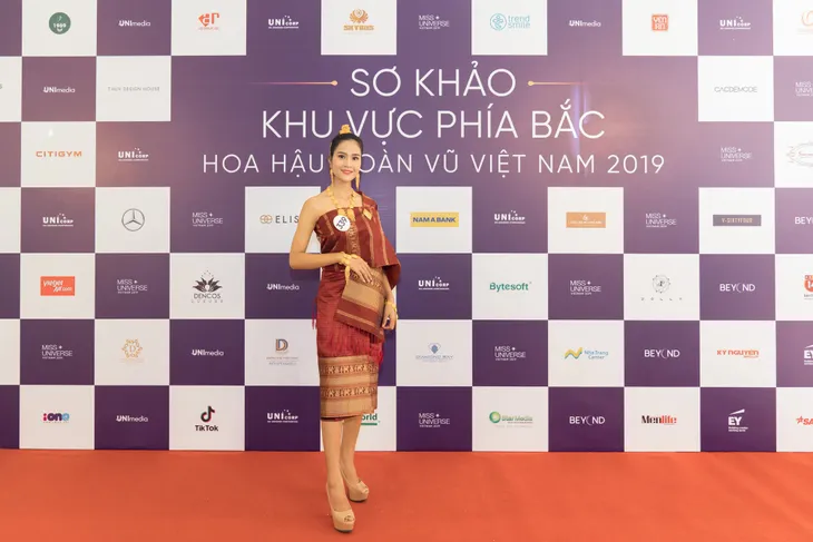 Nối gót HHen Niê, nhiều cô gái dân tộc thiểu số dự thi Hoa hậu Hoàn vũ Việt Nam 2019 - Ảnh 8. Nối gót HHen Niê, nhiều cô gái dân tộc thiểu số dự thi Hoa hậu Hoàn vũ Việt Nam 2019 - Ảnh 8.