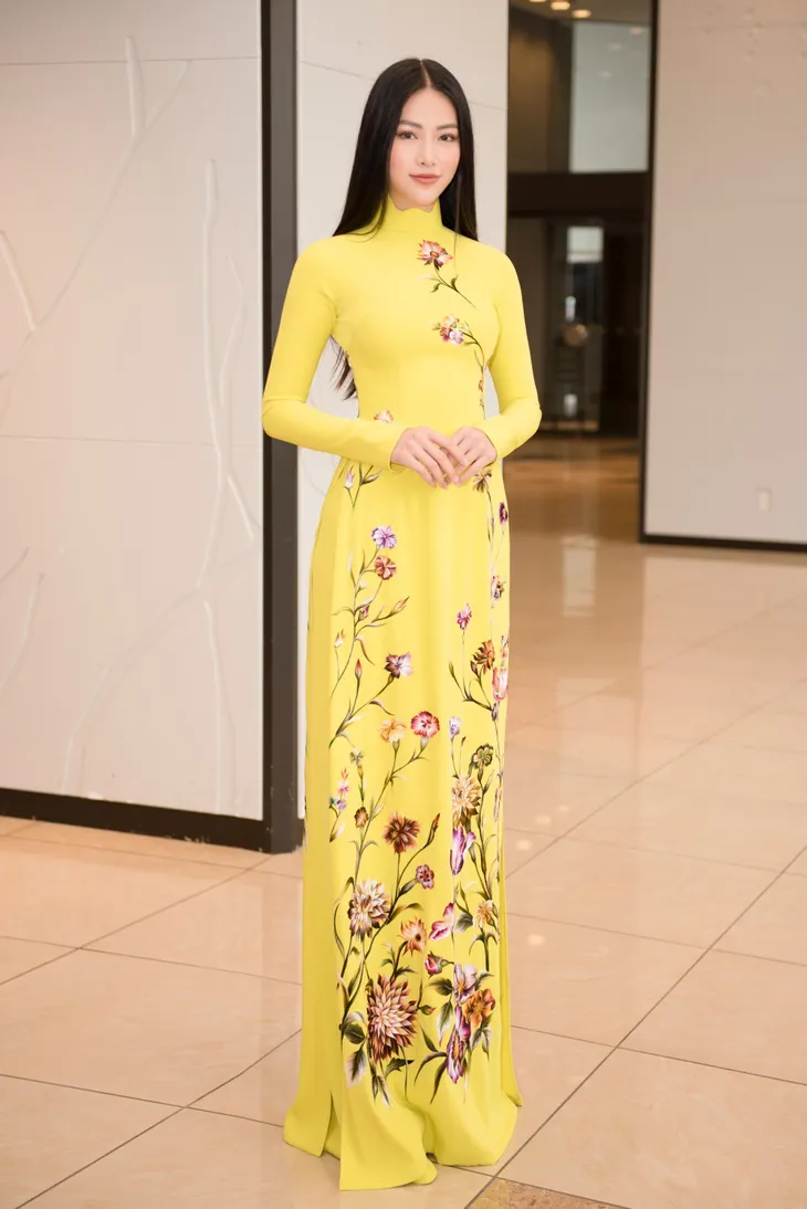 Hoa hậu Phương Khánh diện áo dài nền nã thăm tỉnh Fukuoka trong vai trò đại sứ Nhật ngữ - Ảnh 2. Hoa hậu Phương Khánh diện áo dài nền nã thăm tỉnh Fukuoka trong vai trò đại sứ Nhật ngữ - Ảnh 2.