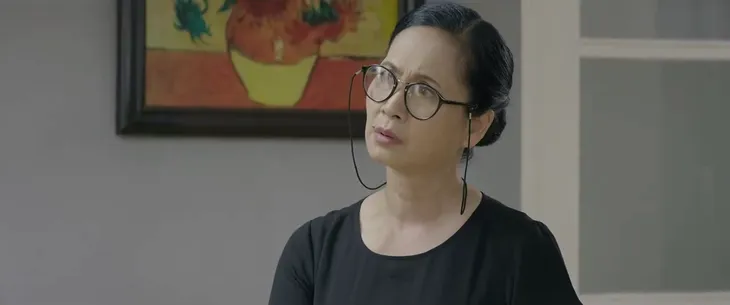 Những nhân viên gương mẫu - Tập 23: Xỉa xói nhân viên bồ bịch, bà Như Ý bị đáp trả thẳng mặt - Ảnh 2. Những nhân viên gương mẫu - Tập 23: Xỉa xói nhân viên bồ bịch, bà Như Ý bị đáp trả thẳng mặt - Ảnh 2.