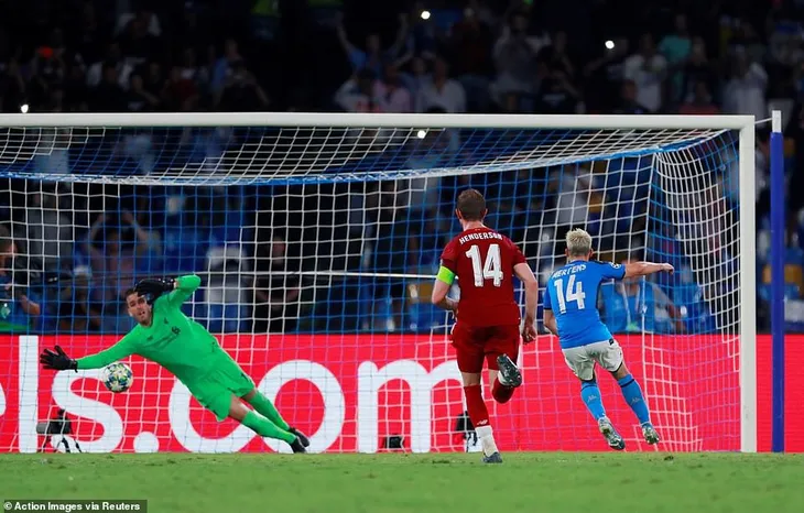 Kết quả Champions League sáng 18/9: Napoli hạ gục Liverpool, Barcelona chia điểm với Dortmund - Ảnh 3. Kết quả Champions League sáng 18/9: Napoli hạ gục Liverpool, Barcelona chia điểm với Dortmund - Ảnh 3.