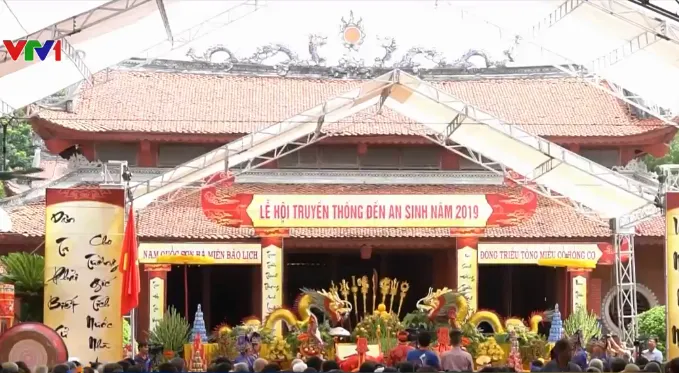 Lễ hội truyền thống đền An Sinh - Ảnh 1. Lễ hội truyền thống đền An Sinh - Ảnh 1.