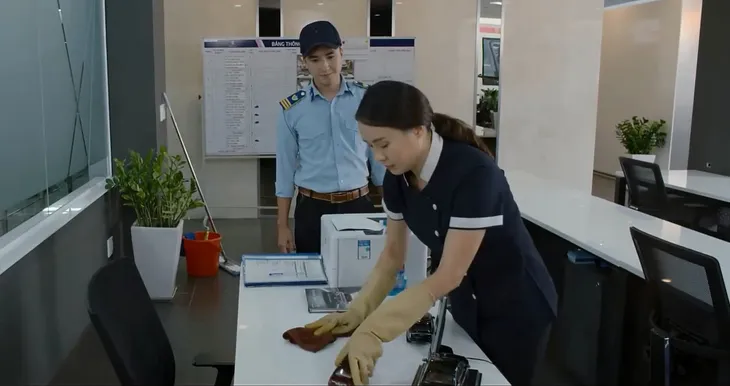 Hoa hồng trên ngực trái - Tập 14: Bảo tuần lộc (Hồng Đăng) lại chạm trán Khuê (Hồng Diễm) - Ảnh 1. Hoa hồng trên ngực trái - Tập 14: Bảo tuần lộc (Hồng Đăng) lại chạm trán Khuê (Hồng Diễm) - Ảnh 1.