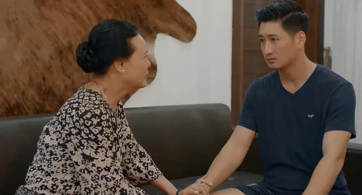 Hoa hồng trên ngực trái - Tập 14: Nằm cạnh Khuê, Thái giật mình thấy bạn gái cũ đã chết hiện về đòi con - Ảnh 11. Hoa hồng trên ngực trái - Tập 14: Nằm cạnh Khuê, Thái giật mình thấy bạn gái cũ đã chết hiện về đòi con - Ảnh 11.