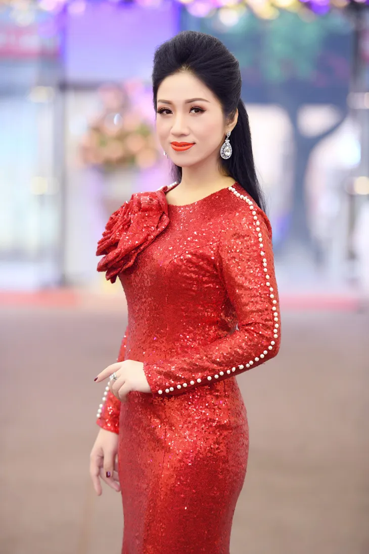 “Nhớ mùa thu Hà Nội” – Đêm nhạc kỷ niệm 65 năm Ngày Giải phóng Thủ đô - Ảnh 2. “Nhớ mùa thu Hà Nội” – Đêm nhạc kỷ niệm 65 năm Ngày Giải phóng Thủ đô - Ảnh 2.