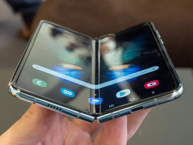 Galaxy Fold cháy hàng tại Hàn Quốc - Ảnh 1. Galaxy Fold cháy hàng tại Hàn Quốc - Ảnh 1.