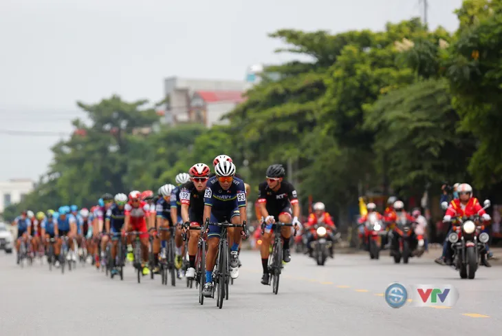 ẢNH: Những khoảnh khắc ấn tượng chặng 2 Giải xe đạp quốc tế VTV Cúp Tôn Hoa Sen 2019 - Ảnh 5. ẢNH: Những khoảnh khắc ấn tượng chặng 2 Giải xe đạp quốc tế VTV Cúp Tôn Hoa Sen 2019 - Ảnh 5.