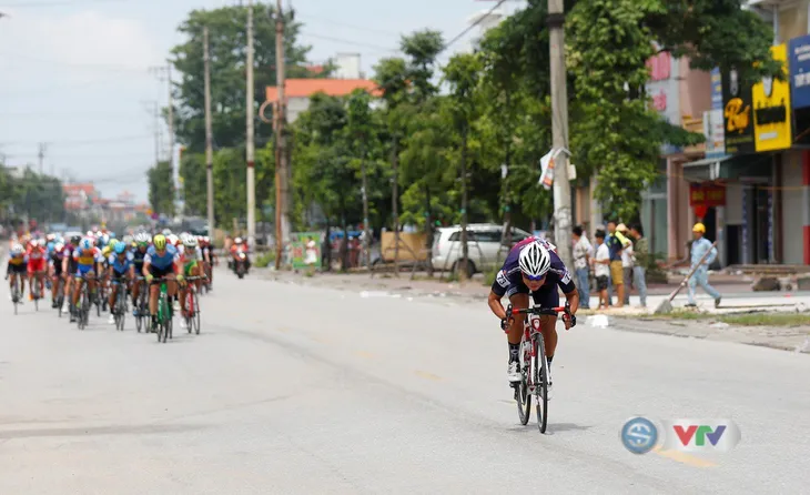 Chặng 2 giải xe đạp quốc tế VTV Cúp Tôn Hoa Sen 2019: Im Jaeyeon tiếp tục giữ áo vàng - Ảnh 2. Chặng 2 giải xe đạp quốc tế VTV Cúp Tôn Hoa Sen 2019: Im Jaeyeon tiếp tục giữ áo vàng - Ảnh 2.