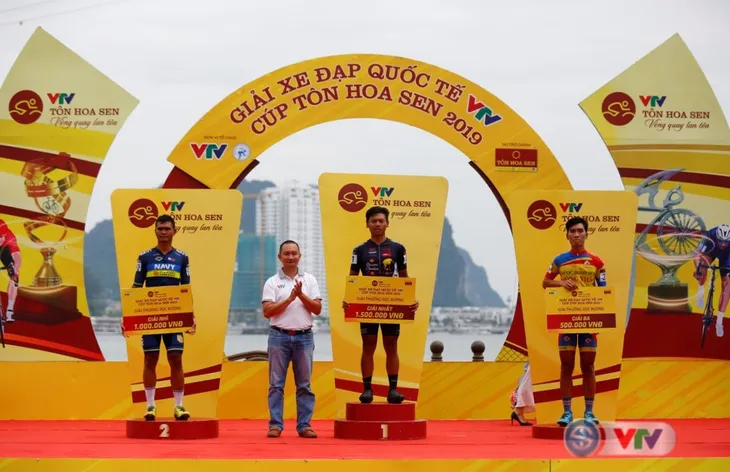 ẢNH: Những khoảnh khắc ấn tượng chặng 2 Giải xe đạp quốc tế VTV Cúp Tôn Hoa Sen 2019 - Ảnh 10. ẢNH: Những khoảnh khắc ấn tượng chặng 2 Giải xe đạp quốc tế VTV Cúp Tôn Hoa Sen 2019 - Ảnh 10.