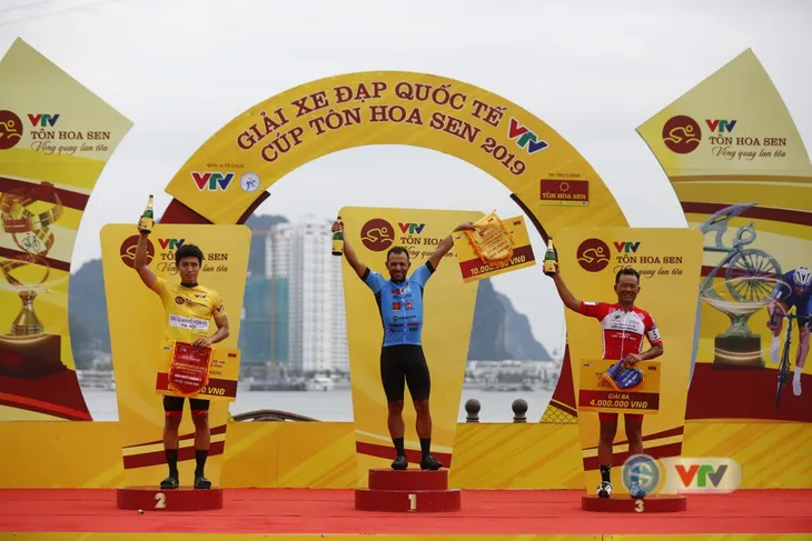 ẢNH: Những khoảnh khắc ấn tượng chặng 2 Giải xe đạp quốc tế VTV Cúp Tôn Hoa Sen 2019 - Ảnh 14. ẢNH: Những khoảnh khắc ấn tượng chặng 2 Giải xe đạp quốc tế VTV Cúp Tôn Hoa Sen 2019 - Ảnh 14.