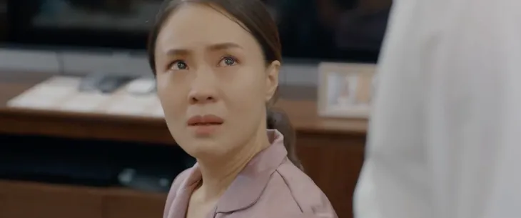 Hoa hồng trên ngực trái - Tập 9: Khuê được mẹ chồng bênh vực, Thái sai rành rành vẫn già mồm cãi cố - Ảnh 4. Hoa hồng trên ngực trái - Tập 9: Khuê được mẹ chồng bênh vực, Thái sai rành rành vẫn già mồm cãi cố - Ảnh 4.