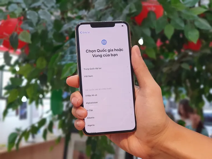 iPhone 11 ùn ùn đổ về Việt Nam - Ảnh 7. iPhone 11 ùn ùn đổ về Việt Nam - Ảnh 7.
