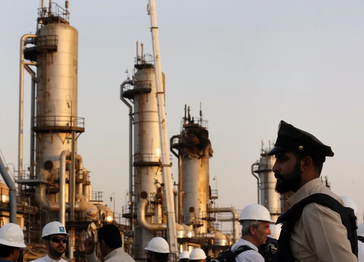 Saudi Arabia cho phép báo giới thị sát các cơ sở lọc dầu bị tấn công - Ảnh 2. Saudi Arabia cho phép báo giới thị sát các cơ sở lọc dầu bị tấn công - Ảnh 2.