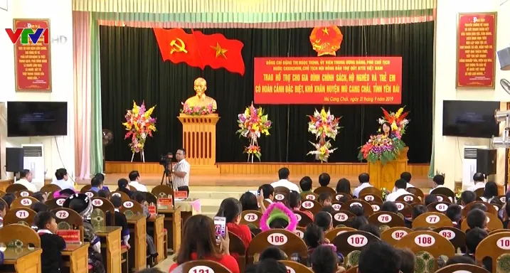 Thăm và tặng quà nhân dân vùng cao Yên Bái - Ảnh 1. Thăm và tặng quà nhân dân vùng cao Yên Bái - Ảnh 1.