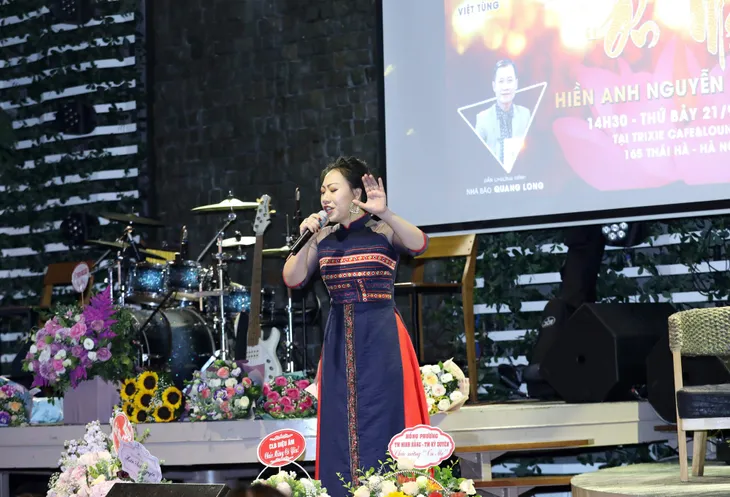Sao mai Hiền Anh chính thức ra mắt MV “Ơn mẹ” - Ảnh 1. Sao mai Hiền Anh chính thức ra mắt MV “Ơn mẹ” - Ảnh 1.