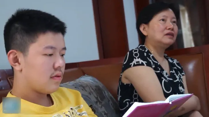 Những con người phi thường trên thế giới - Ảnh 4. Những con người phi thường trên thế giới - Ảnh 4.