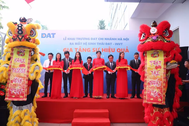 Sau 14 năm dẫn đầu ở thị trường Miền Nam, DAT “tiến công” ra Miền Bắc - Ảnh 2. Sau 14 năm dẫn đầu ở thị trường Miền Nam, DAT “tiến công” ra Miền Bắc - Ảnh 2.