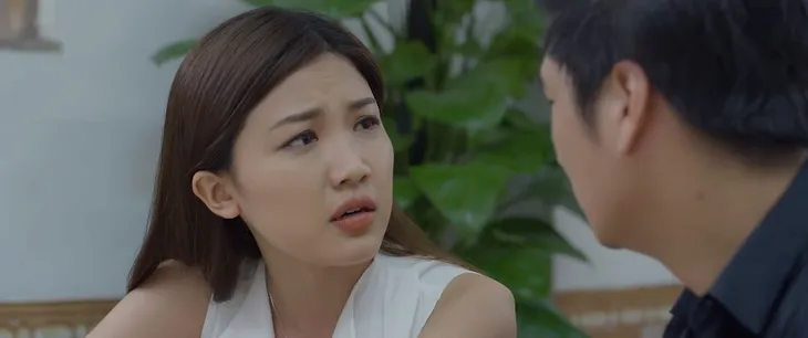 Hoa hồng trên ngực trái - Tập 15: Trà sưng sỉa ghen ngược khi Thái trì hoãn ly dị Khuê - Ảnh 2. Hoa hồng trên ngực trái - Tập 15: Trà sưng sỉa ghen ngược khi Thái trì hoãn ly dị Khuê - Ảnh 2.