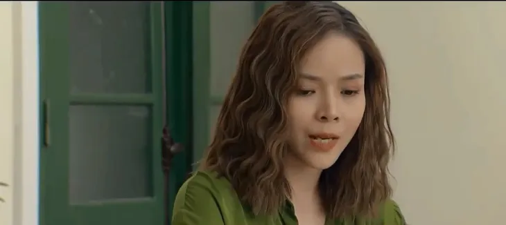 Những nhân viên gương mẫu - Tập 27: Chạy trời không khỏi nắng, Nguyệt (Diễm Hương) cuối cùng cũng bị lãnh đạo sờ đến - Ảnh 3. Những nhân viên gương mẫu - Tập 27: Chạy trời không khỏi nắng, Nguyệt (Diễm Hương) cuối cùng cũng bị lãnh đạo sờ đến - Ảnh 3.