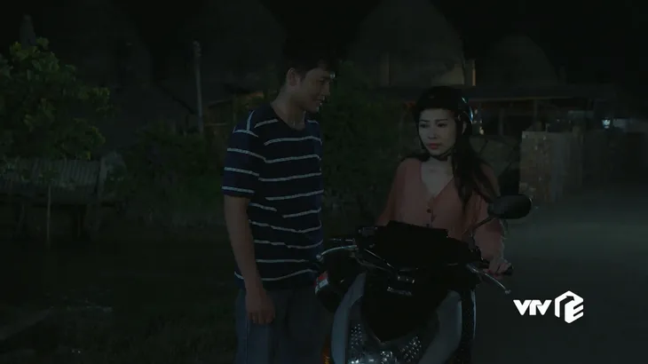 Bán chồng - Tập 20: Nương đau lòng trước cảnh Vui làm gia đình náo loạn vì Diệu Ngọc - Ảnh 5. Bán chồng - Tập 20: Nương đau lòng trước cảnh Vui làm gia đình náo loạn vì Diệu Ngọc - Ảnh 5.